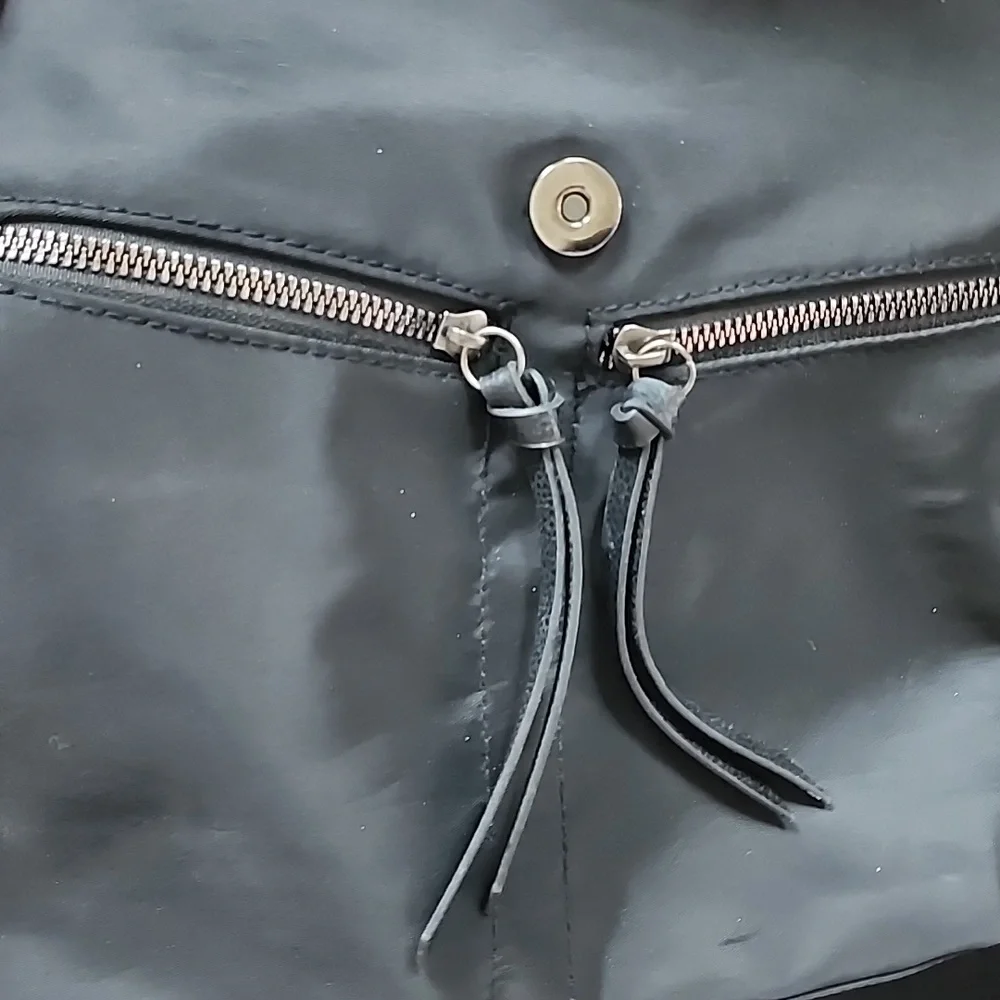 Botkier sleek black